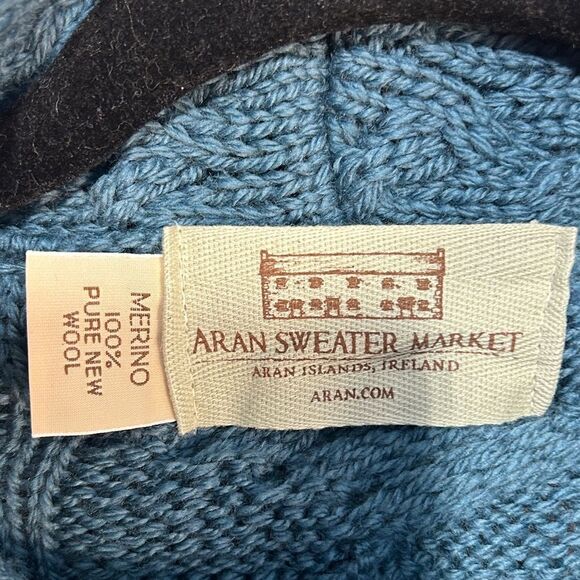 Aran Sweater Market Supersoft Merino Wool Poncho with Cowl Neck One Size - Picture 4 of 6